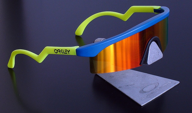 08042526f75977ac9073ddf7c88c0fbb school daze oakley